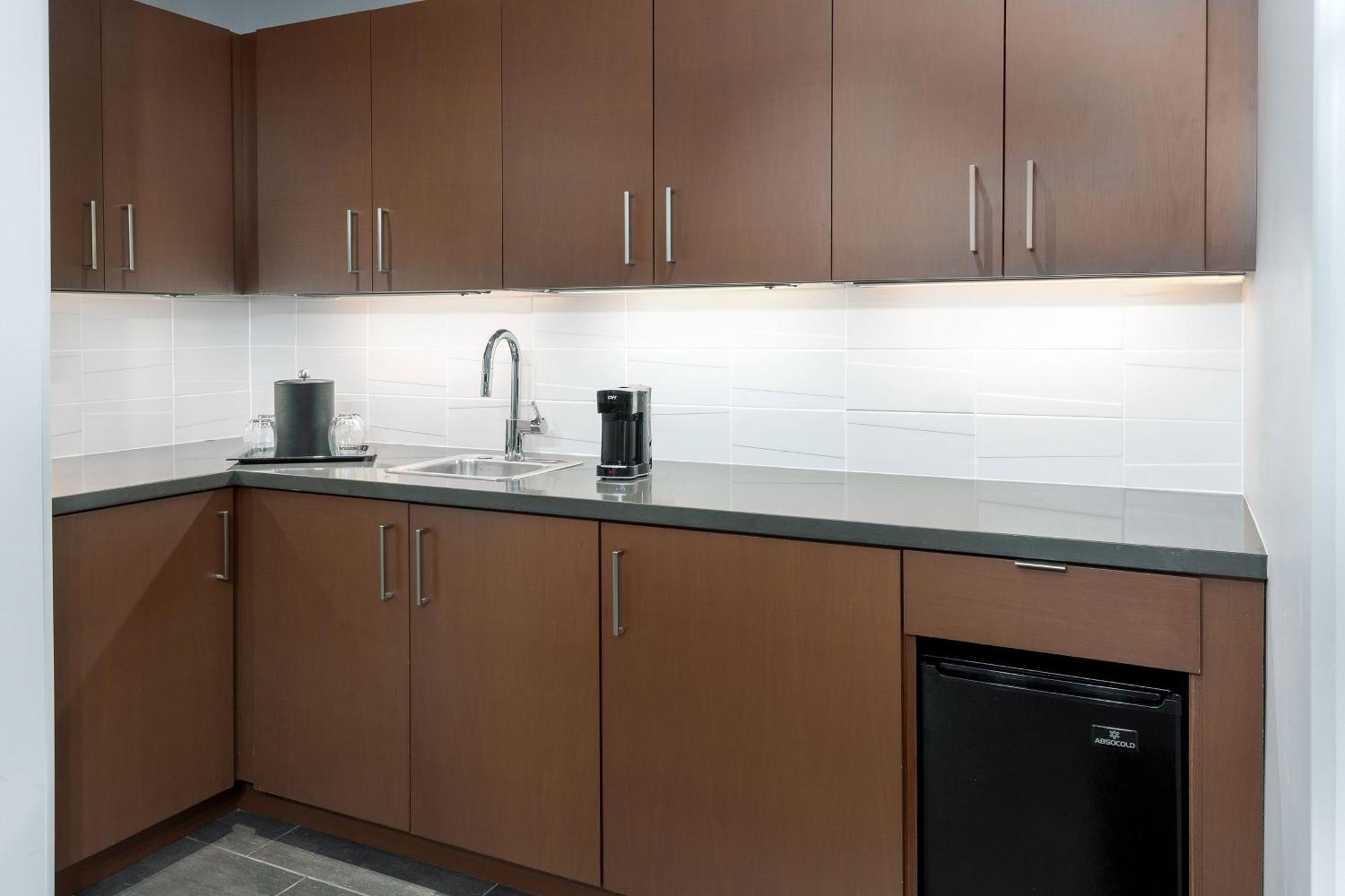 Courtyard By Marriott Atlanta Midtown Hotel Bagian luar foto