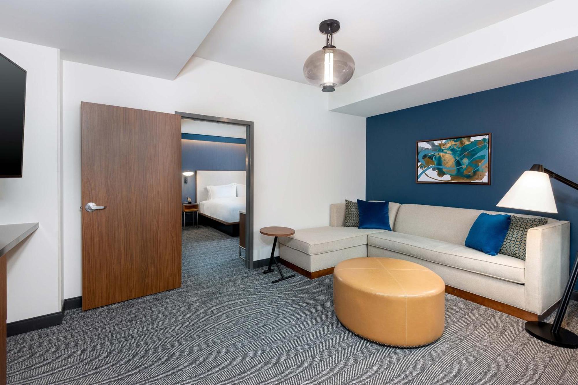 Courtyard By Marriott Atlanta Midtown Hotel Bagian luar foto