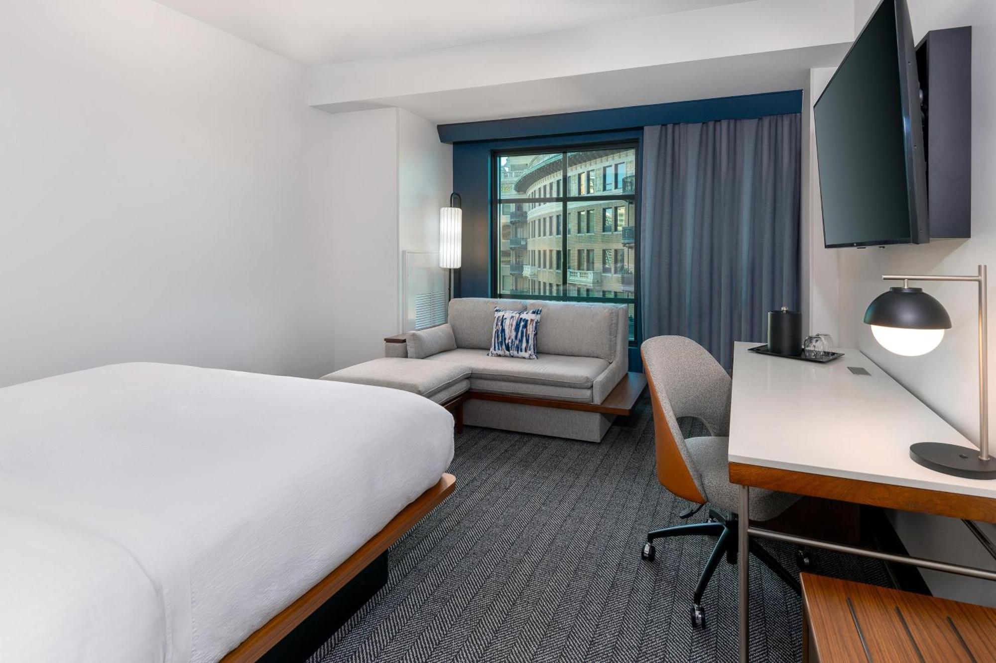 Courtyard By Marriott Atlanta Midtown Hotel Bagian luar foto