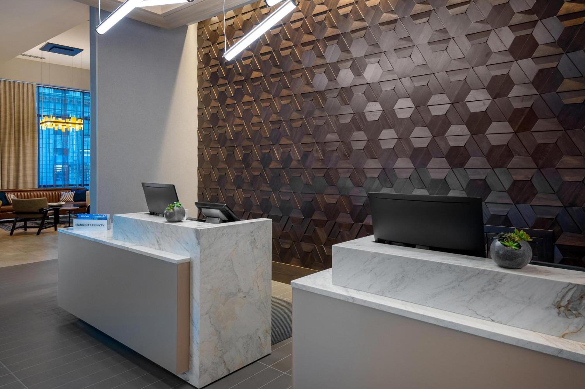 Courtyard By Marriott Atlanta Midtown Hotel Bagian luar foto