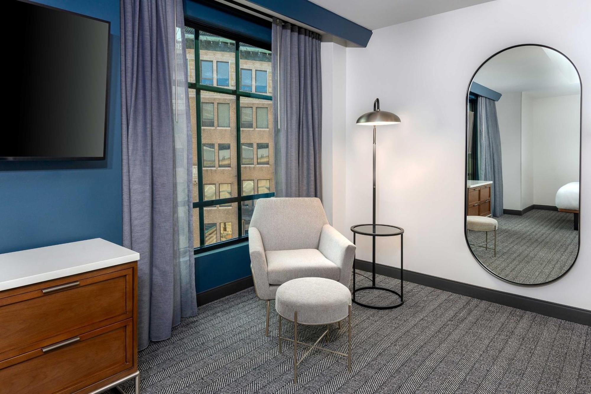 Courtyard By Marriott Atlanta Midtown Hotel Bagian luar foto